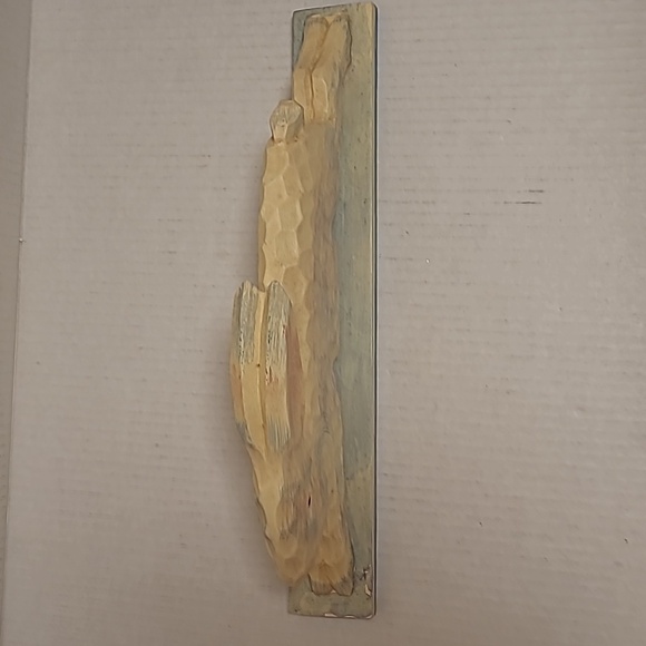 Wood Carved Bunny - Picture 13 of 16